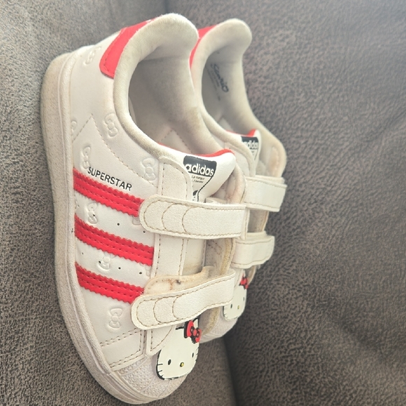 Adidas Kids Sneakers with Hello Kitty Design - White and Red - Picture 2 of 2